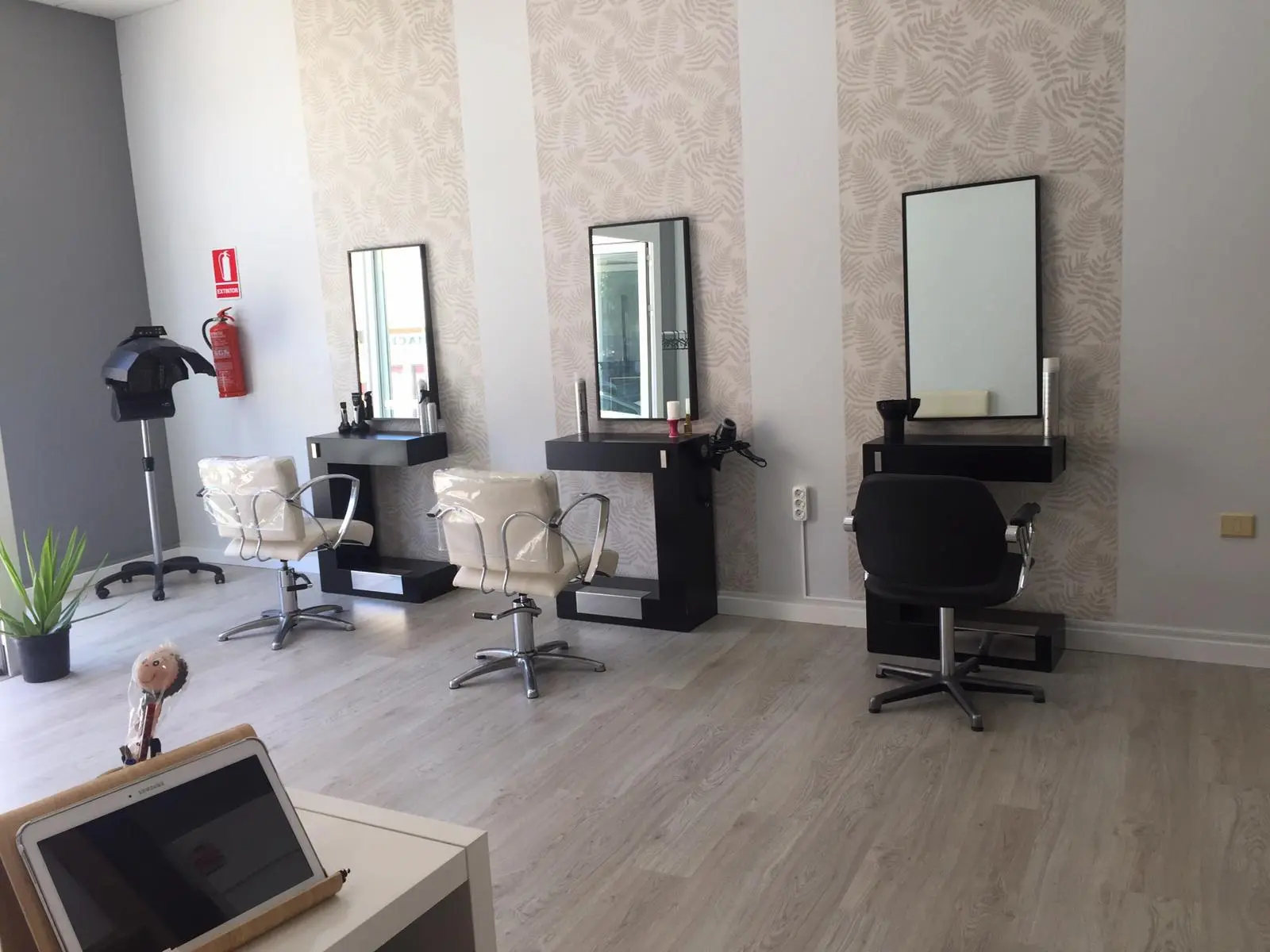 foto del salón hairlook ko